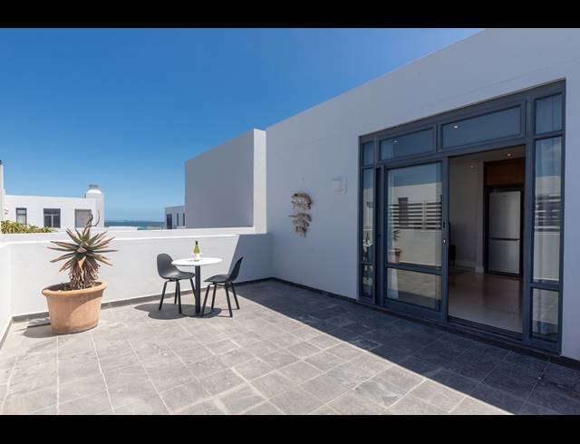1 BEDROOM APARTMENT FOR SALE IN BIG BAY